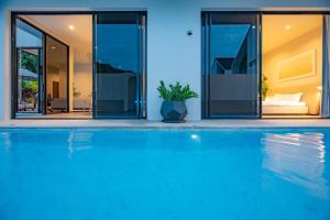 Modern 4BR Villa with Private Pool in Bangtao