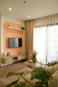 Vinhomes Smart City Rare 1,5BR Apt Best Deal for Long-Term Guests