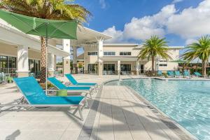 Luxury 12-BR Villa w Pool & Resort Amenities Near Disney