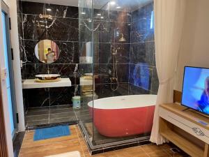 Love Hotel Hóc Môn