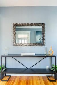 Let us help you make Salem a place to remember!