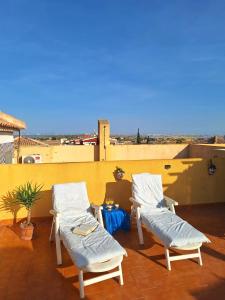 Family Apartment in La Herrada near the Pink Lake
