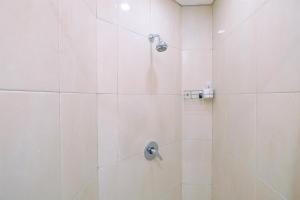 Comfort 2BR at Mangga Dua Apartment By Travelio