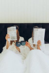 Sniegi design cabin with included sauna and jacuzzi