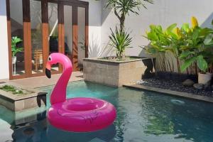 Namdur Villa Sariwangi - Tropical Villa in Bandung With Private Pool