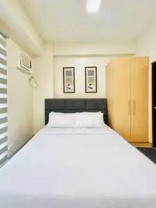 20 Pool View Studio Bliss - Cari Mayor