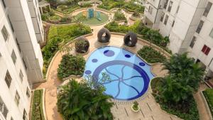 Best Deal and Modern 2BR Bassura City Apartment By Travelio