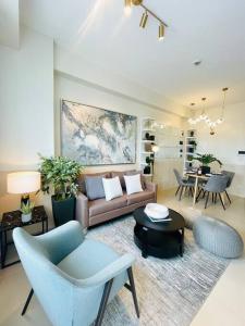22 Luxurious 1-Bedroom Apartment