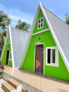 GreenLeaf Resorts and Restaurant
