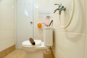 Best Modern 2BR at Bassura City Apartment By Travelio