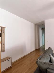 Tata-s Home