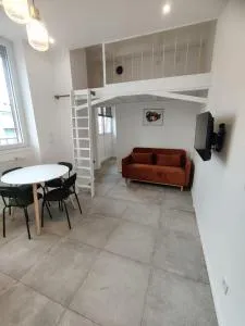 Loft Chic avec Mezzanine Contemporaine - 韦尼雪