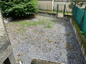 Appartement rez de jardin calme proche centre ville