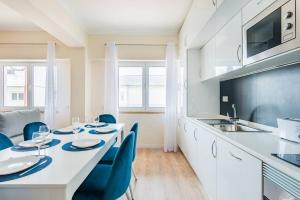 A Coastal Retreat in Oeiras