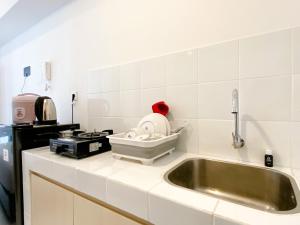 Good Choice and Nice Studio at Tokyo Riverside PIK 2 Apartment By Travelio