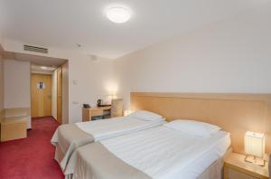 Riga Islande Hotel with FREE Parking