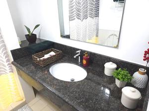 lea home flair tower staycation mandaluyong