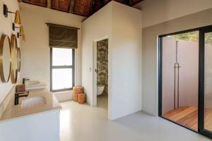 Woodbury Manor - Amakhala Game Reserve