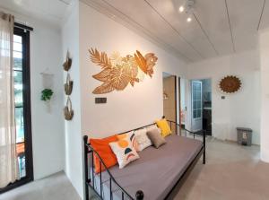 Villa kota bunga puncak bogor with pool & biliard