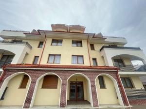 Apartment with terrace & Mountain View in Tractorul