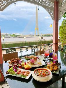 Hiranyakul House Riverside