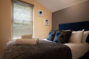 Modern stylish 2 bedroom apartment in East London