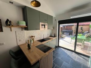 Maisons d'hotes Spa, nature et vous : Suite avec Jacuzzi