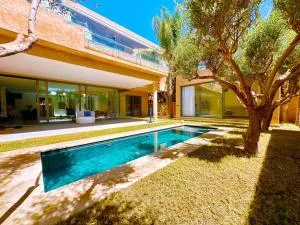 New! Appt de Luxe à Oliver Palm, Piscine Privé - Chouiter