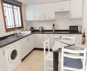 HIBISCO Holiday Home Los Gigantes