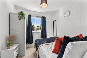 Winter Sale! Large and Stylish Abode in Nottingham