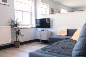 The Sunset Apartment - Margate Beach - By Goldex Coastal Breaks