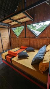 hornbill river cottage udawalwa