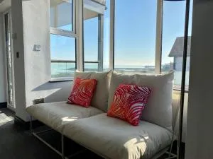 The Sun Deck Apartment - Westbrook Bay Beach - By Goldex Coastal Breaks - 伯青顿