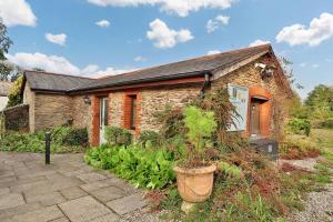 Guest Homes - Hayloft Cottage