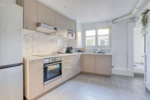 Badalux - Paris, CDG, Expo Parc, StadeDeFrance