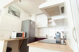 Elegant Apt w2 TerracesMins to Beach & Shops