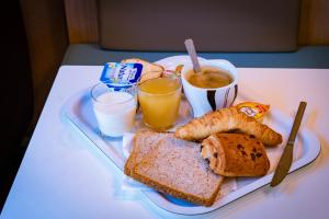 Hotels Premiere Classe Paris-Ouest Gennevilliers : photos des chambres