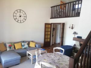 Maisons de vacances LA VALANAIS - Maison de Vacances entiere climatisee avec piscine privee : photos des chambres