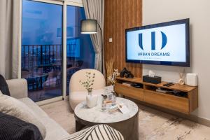 Dubai Hills - 1BR Luxe Apartment - Golfville - by UDH
