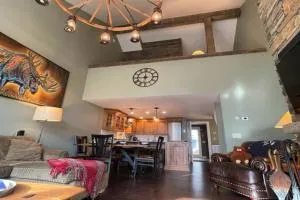 Ski in Ski Out SlopeSide E Building - Stratton Mountain