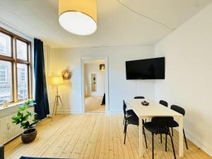 aday - Beautiful 3 bedrooms apartment on Jomfru AneGade