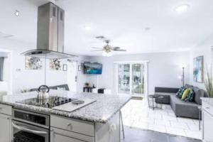 Cozy Getaway with Pool and Putting Green Unit 2