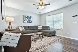 Holly House Cleveland - Ocoee