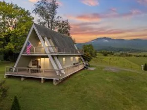 Old Rag A-Frame: Mountain Views Hot Tub Fire Pit - Etlan