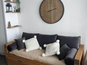 Studio cabine cosy au pied des pistes avec balcon - FR-1-557-115