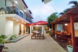 Intoys Place Panglao near Beach