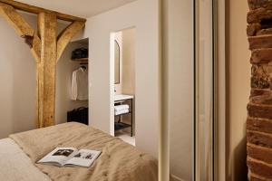 Stylish 2BR & 2BA with private terrace