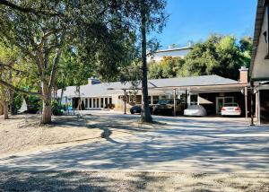 500sqft Studio ADU GuestHouse Private Entry Kitchen Bath 270VIEW Pool 2Acre Gated Estate