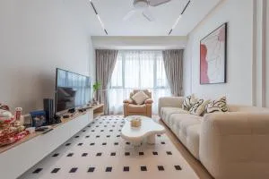 Nordic Style Showroom Grade beside MRT - 蕉赖