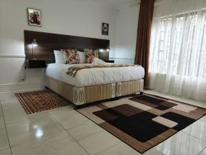 H cottages - Duncan Village